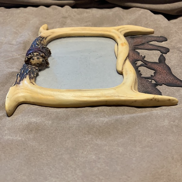 RUSTIC ANTLER HUNTING DOG PICTURE FRAME - Picture 11 of 15